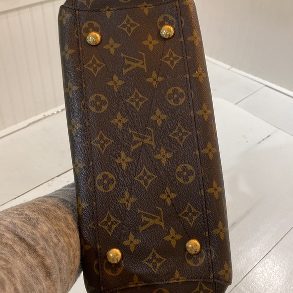 Excellent condition Louis Vuitton Montaigne MM - Picture 8 of 8